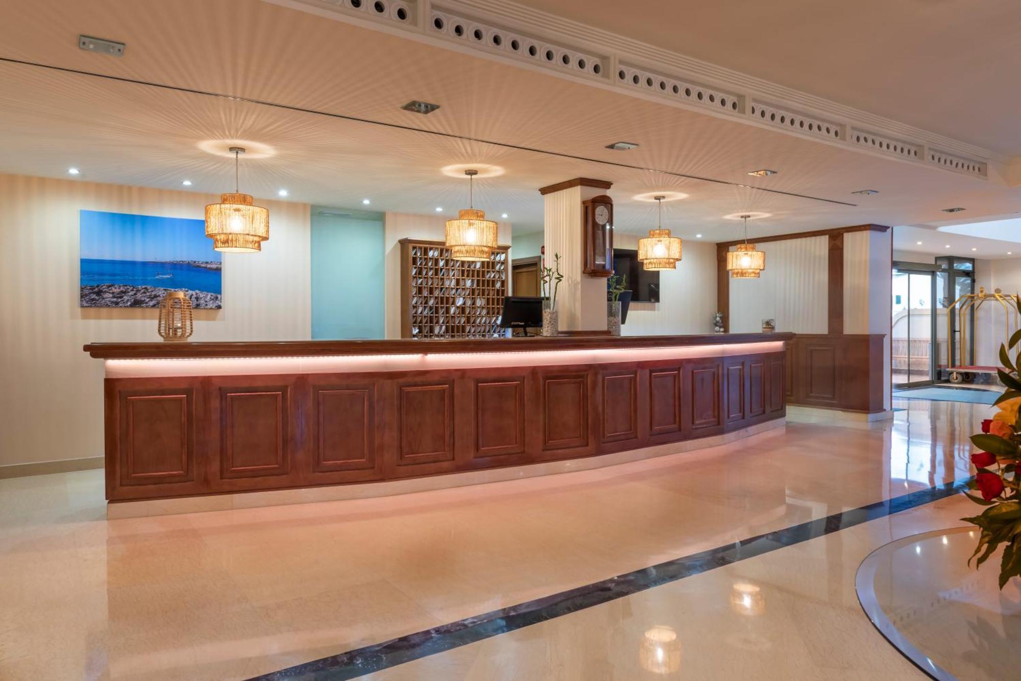 Valentin Star Menorca - Adults Only Hotel Ситадела Екстериор снимка